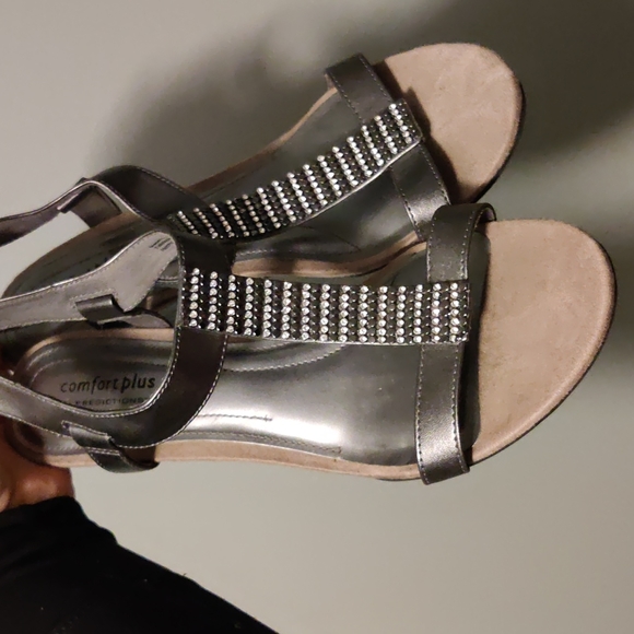 comfort plus by Predictions Shoes - Silver sandals